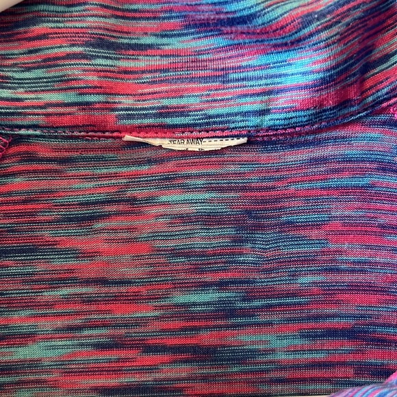 Under Armor Half-Zip Athletic Top - Picture 4 of 4